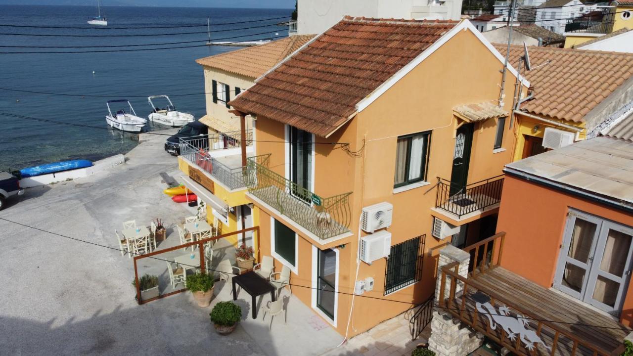 Old Harbour Apartments By Corfuescapes Gaios Exteriör bild